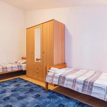 Apartment Awesome In Rebici-barban With Wifi