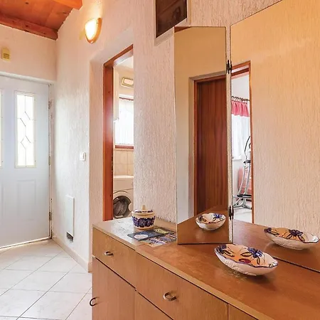 Awesome In Rebici-barban With Wifi Apartment *