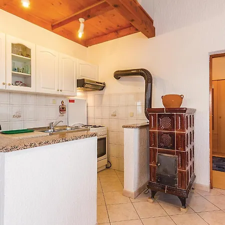 Apartment Awesome In Rebici-barban With Wifi Rebici