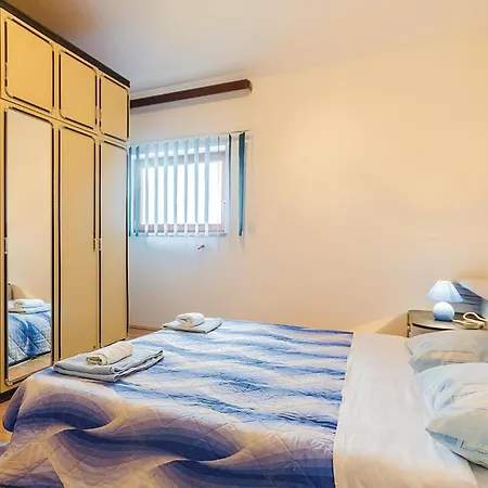 Awesome In Rebici-barban With Wifi Apartment *